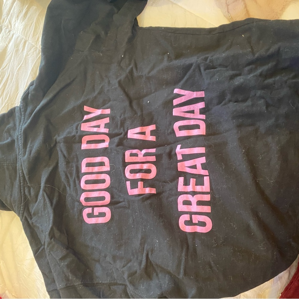 Sweatshirt and tshirt
